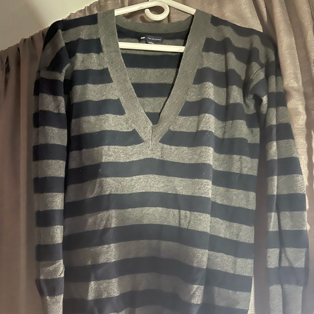 GAP striped V-neck sweater